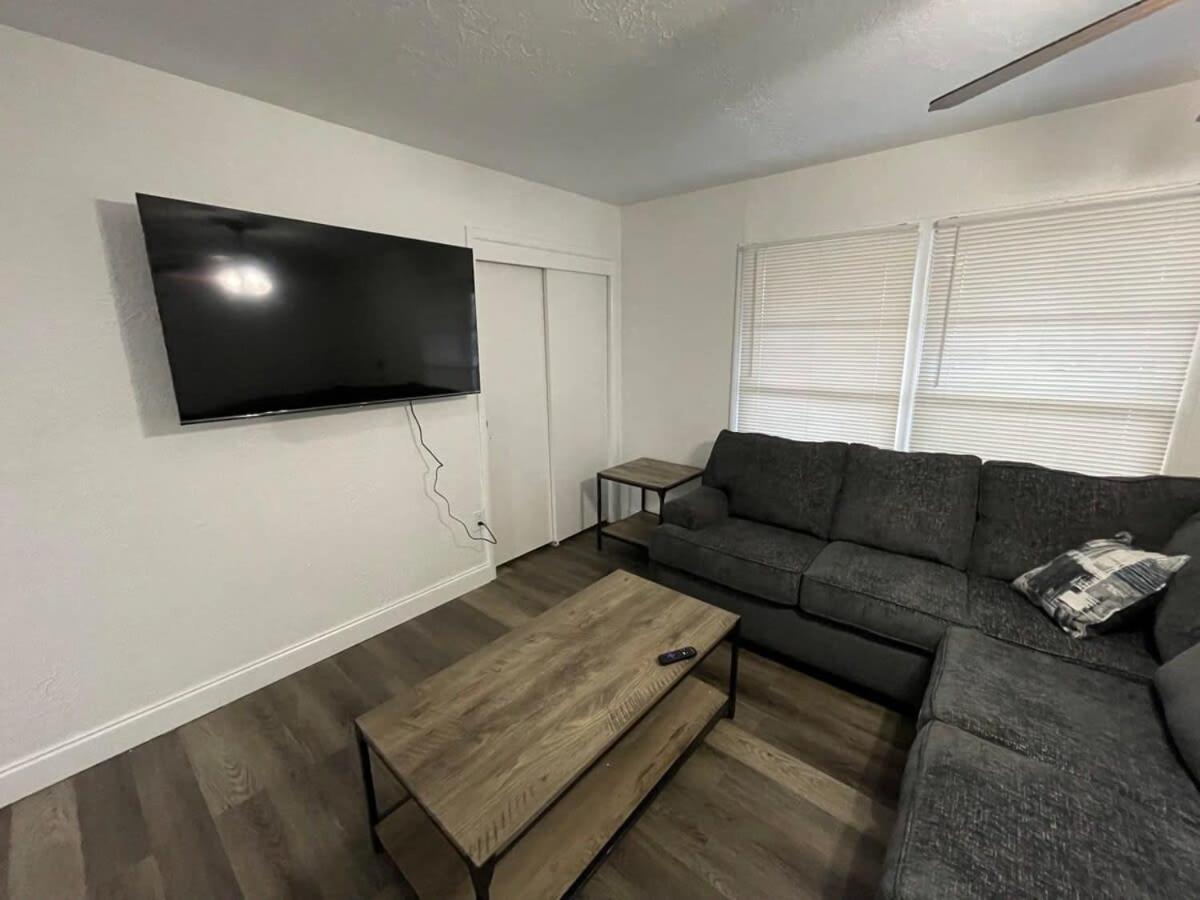 Cozy 3-Bedroom, 1-Bath Home Close To Fort Sill Lawton Exterior foto
